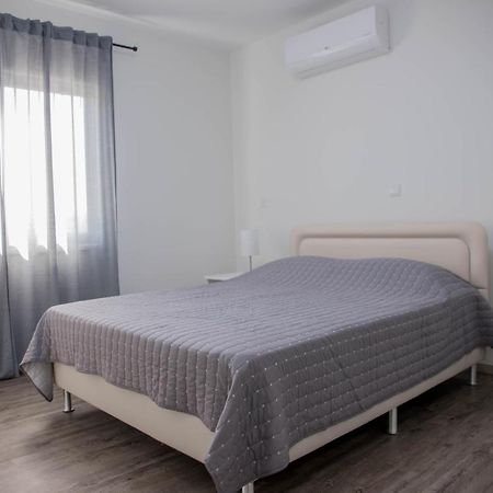 Modern Apartment Not Far From The Beach Paphos Exterior foto
